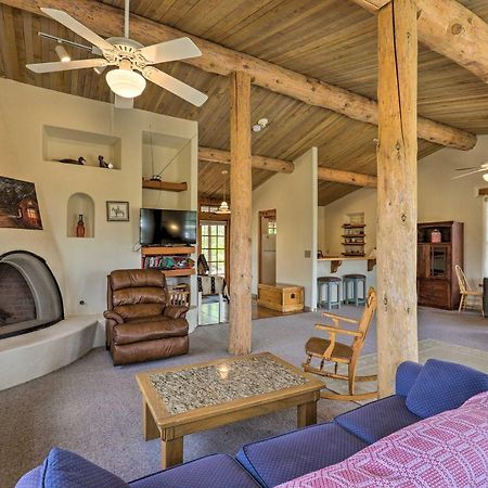 Bright Prescott Studio With Thumb Butte Views! Bagian luar foto