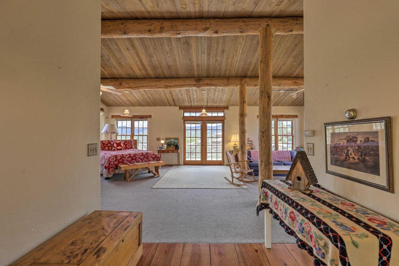 Bright Prescott Studio With Thumb Butte Views! Bagian luar foto